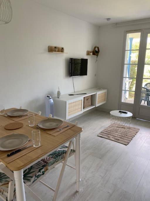 Charmant Studio Au Bord Du Lac มาร์ซีอัก ภายนอก รูปภาพ